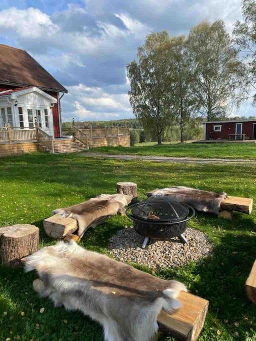 Gard Med Egen Sjoe Med Bryggbat, Nyrenoverat! Katrineholm Buitenkant foto